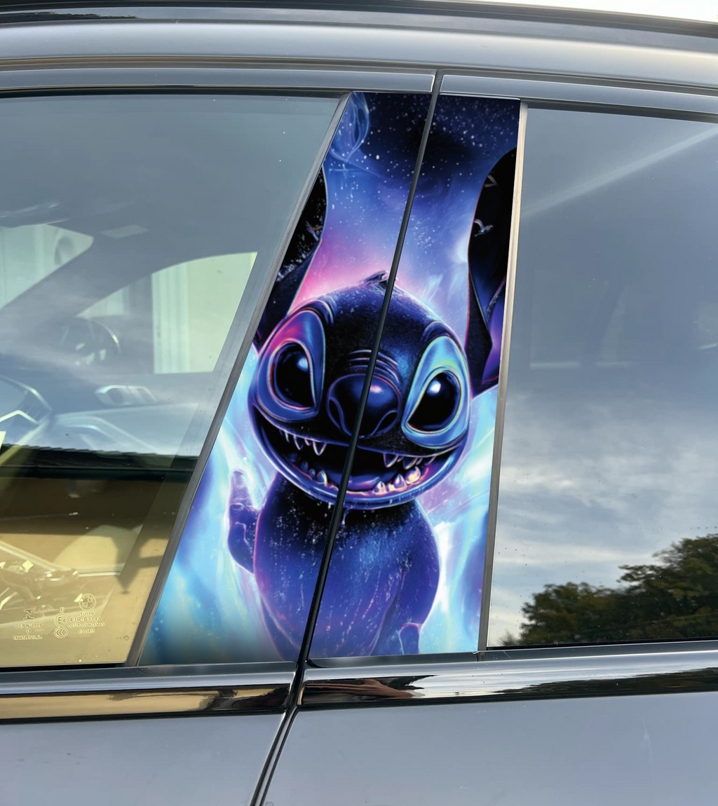 Stitch Holographic B-Pillar Vinyl – Limitierte Kunstedition (50 Stück weltweit)