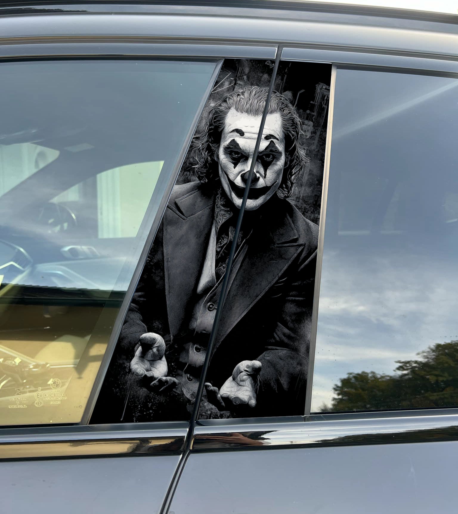 Vinilo premium para pilar B de Pitufina, ajuste personalizado, mate o brillante.